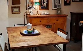 Leontini Apartment